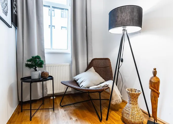 Stylish Designed Apartment In A Calm District
